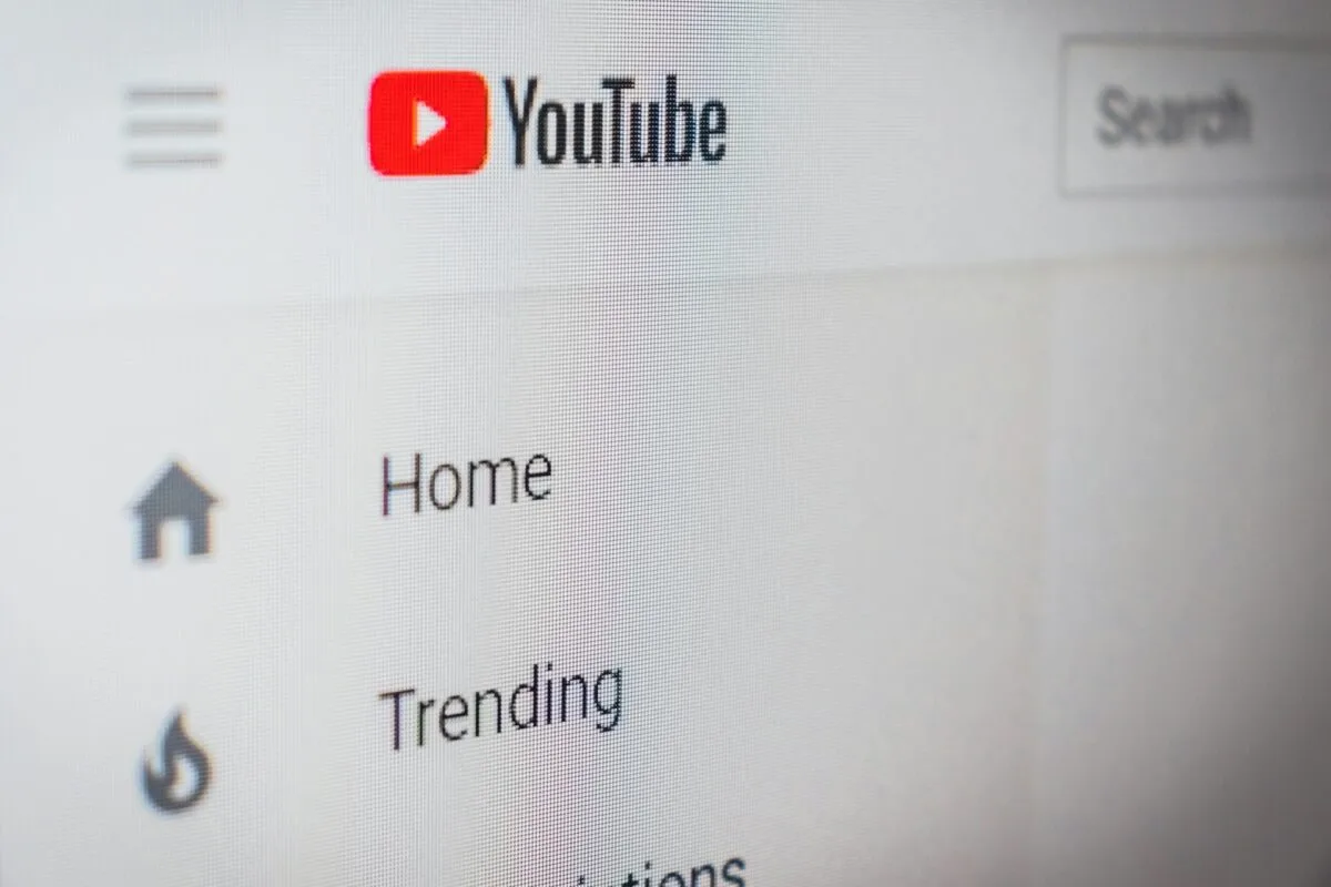 Youtube Premium Lite Gets background play and offline downloads